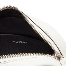 画像をギャラリービューアに読み込む, BALENCIAGA バレンシアガ ショルダーバッグ EVERYDAY CAM BAG XS 489809D6W2N BLANC OPTIQUE 9060 レディース メンズ